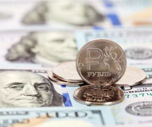 Курс рубля подавлен, доллар продолжает восхождение
