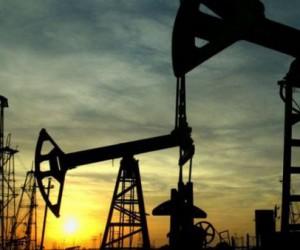 Цена на нефть взлетела на 3% после заявлений Трампа по иранской нефти